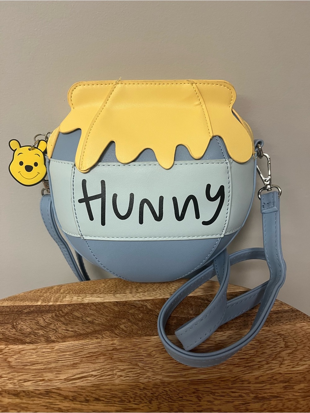 NWOT Disney Winnie the Pooh Hunny Pot Crossbody Bag